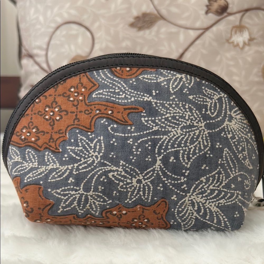 John Erdos Gallery Boho Artisan Wristlet Makeup Bag Cosmetic Pouch Leather Strap